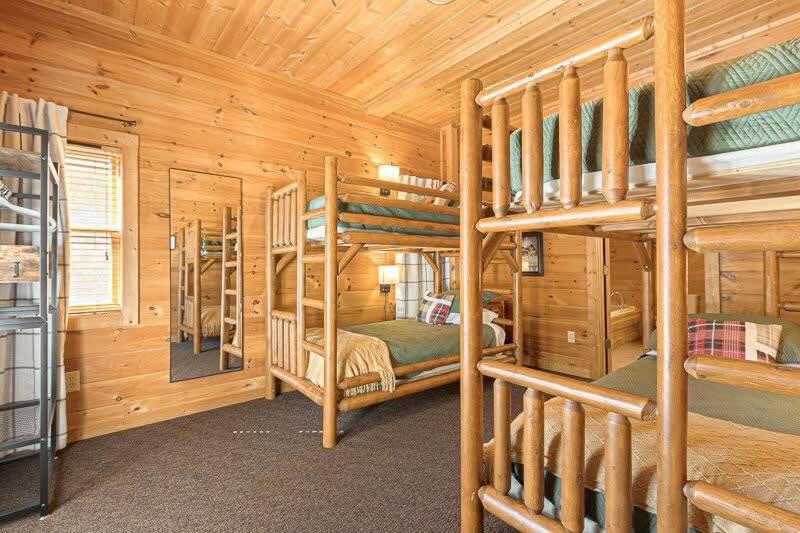 Вилла Movie Theater Hot Tub View Mountain Escape Гатлинбург Экстерьер фото